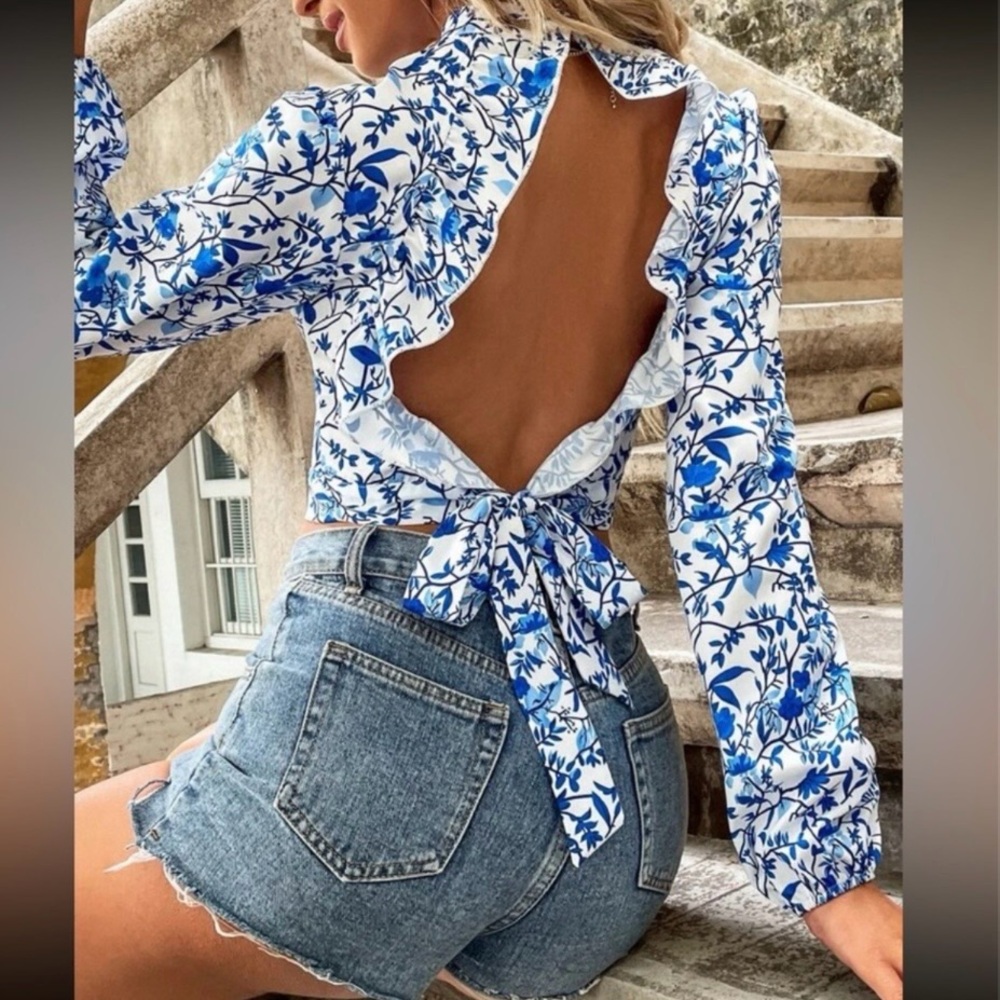 NWT Lorna Luxe x In The Style Blue White Porcelain Print Open-back Crop Top